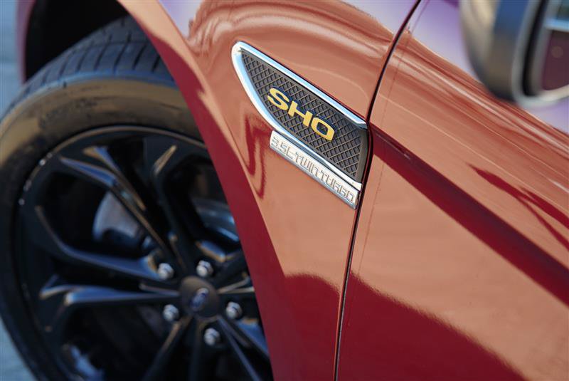 Used 2013 Ford Taurus SHO AWD/4WD image 18