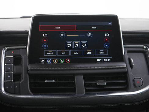 Used 2021 GMC Yukon XL SLT w/ Rear Media and Nav Package AWD/4WD image 21