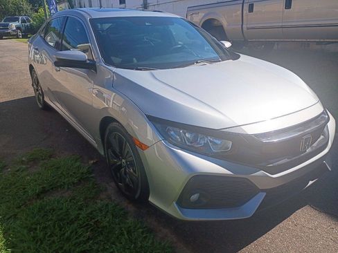 Used 2019 Honda Civic EX image 4