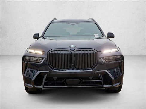 New 2026 BMW X7 xDrive40i image 2