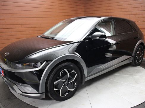 Used 2024 Hyundai Ioniq 5 Limited image 6