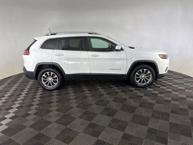 Used 2019 Jeep Cherokee Latitude Plus AWD/4WD image 4