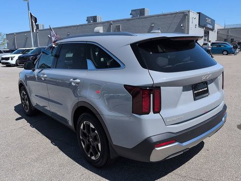 Used 2026 Kia Sorento S w/ S Panoramic Sunroof Package FWD image 5