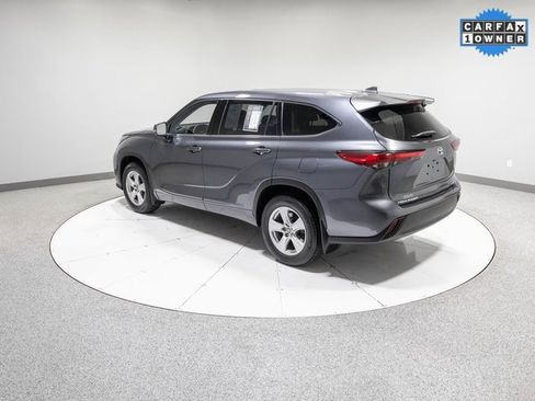 Used 2020 Toyota Highlander LE image 33