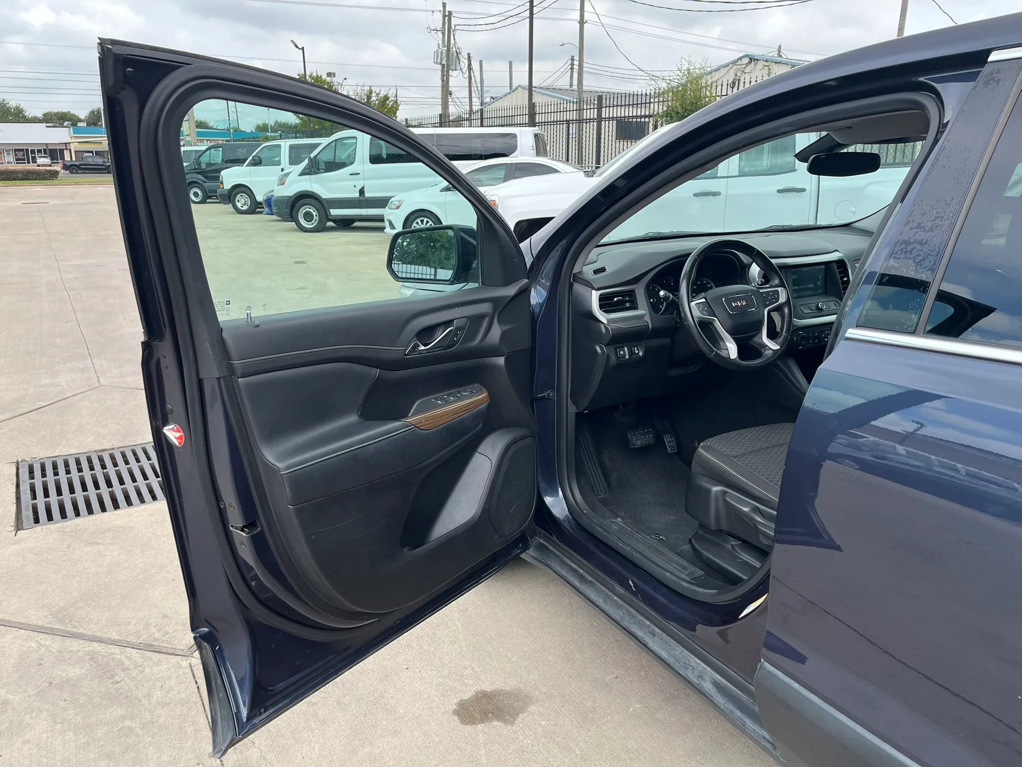 Used 2019 GMC Acadia SLE AWD/4WD image 25