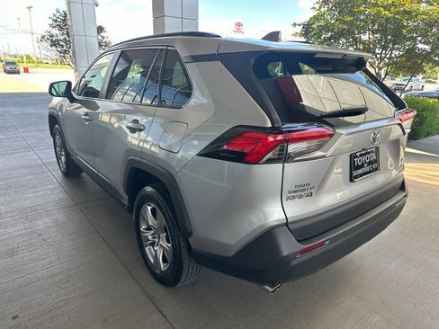 Used 2025 Toyota RAV4 XLE AWD/4WD image 5