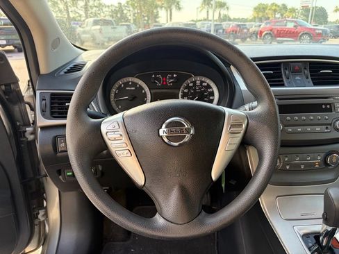 Used 2013 Nissan Sentra SV FWD image 14