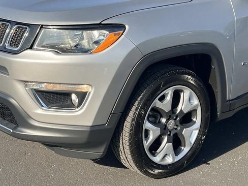 Used 2018 Jeep Compass Limited AWD/4WD image 8