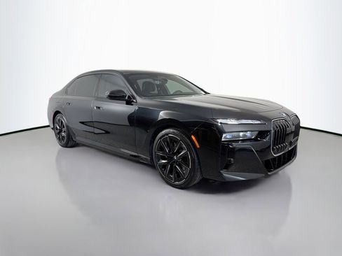 New 2026 BMW i7 xDrive60 image 3