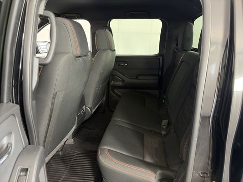 Used 2023 Nissan Frontier PRO-4X w/ Pro Convenience Package AWD/4WD image 7