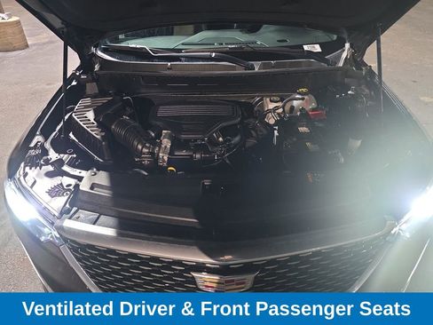 Used 2025 Cadillac XT6 Premium Luxury image 23