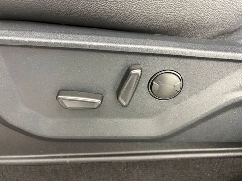 Used 2026 Ford F250 Lariat w/ Black Appearance Package image 15