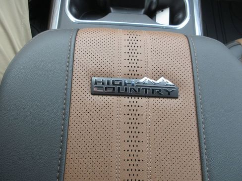 New 2026 Chevrolet Silverado 3500 High Country w/ High Country Premium Package AWD/4WD image 32