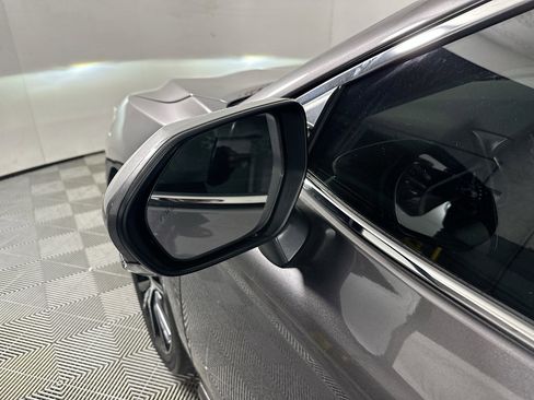 Used 2023 Toyota Camry SE image 10