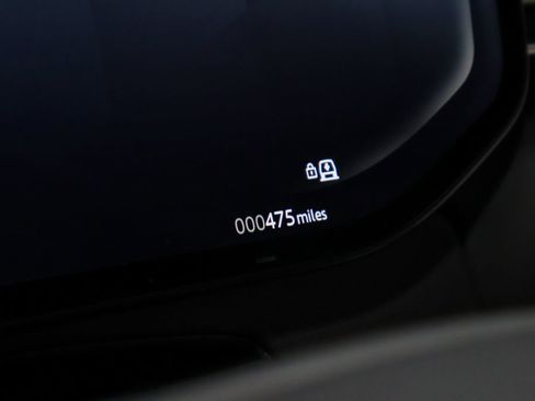 Used 2025 Land Rover Range Rover SE image 21