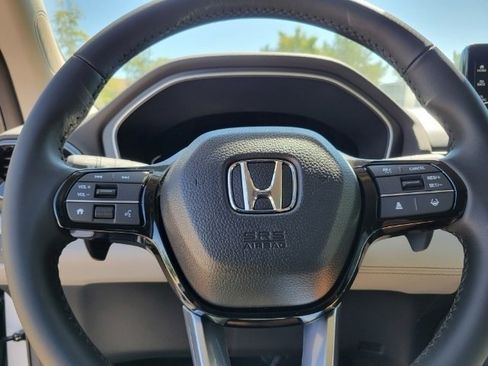 Used 2025 Honda Pilot EX-L image 33