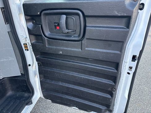 Used 2018 GMC Savana 2500 w/ Communications Package image 24
