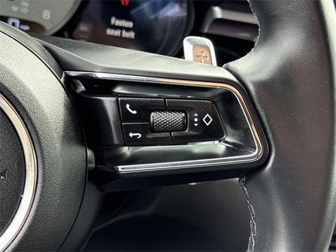 Used 2023 Porsche Macan S image 9