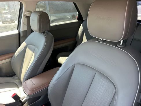 Used 2024 Hyundai Ioniq 5 Limited AWD/4WD image 7