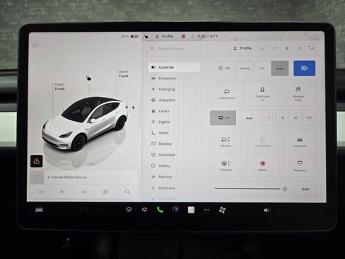 Used 2023 Tesla Model Y Long Range image 20