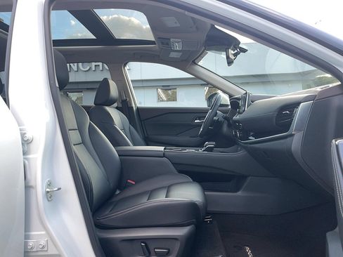 Used 2023 Nissan Rogue SL image 22