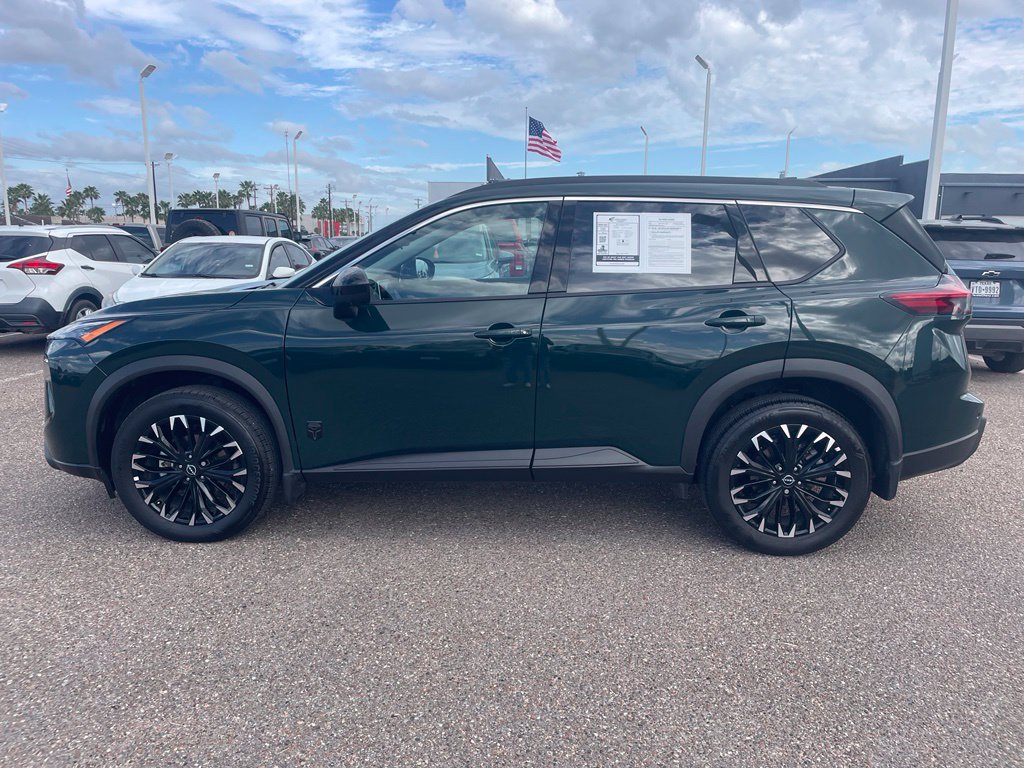 Used 2026 Nissan Rogue Dark Armor FWD image 2