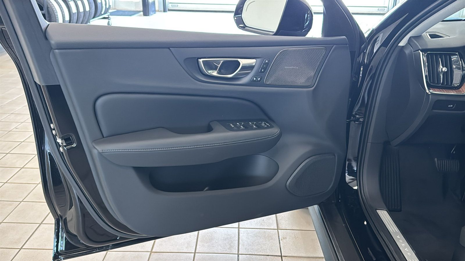 New 2026 Volvo V60 B5 Cross Country Plus w/ Protection Package Premier AWD/4WD image 21