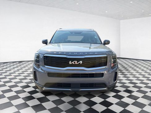 Used 2022 Kia Telluride EX w/ EX Premium Package FWD image 2