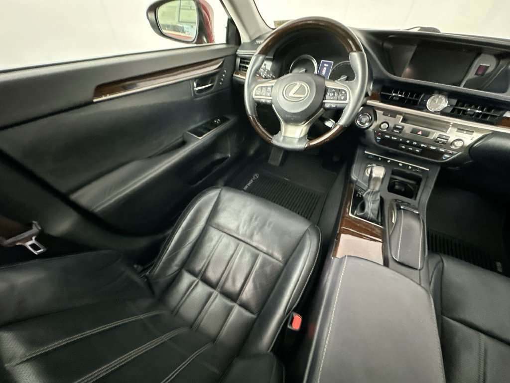Used 2018 Lexus ES 350 w/ Luxury Package w/Wood Trim FWD image 9