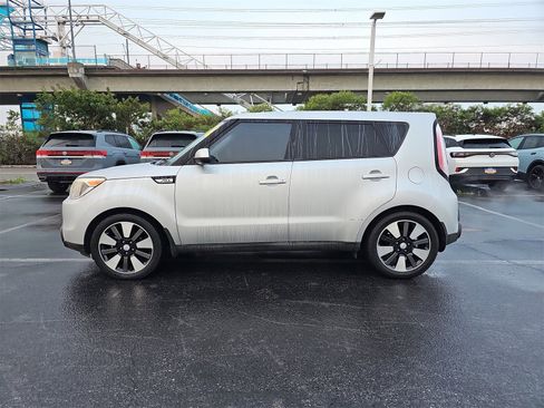 Used 2015 Kia Soul + w/ Audio Package image 8
