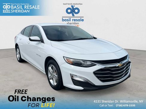 Used 2024 Chevrolet Malibu LS image 1