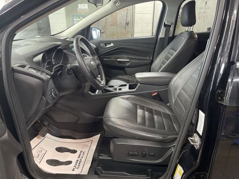Used 2018 Ford Escape SEL image 11
