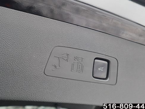 Used 2022 Lincoln Corsair AWD w/ Premium Package image 22