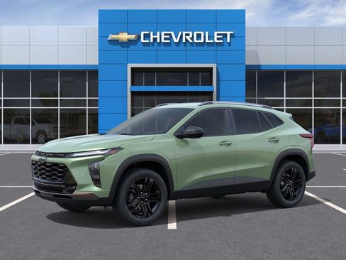 New 2026 Chevrolet Trax ACTIV w/ Driver Confidence Package FWD image 2