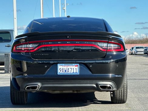 Certified 2022 Dodge Charger SXT w/ Blacktop Package image 5