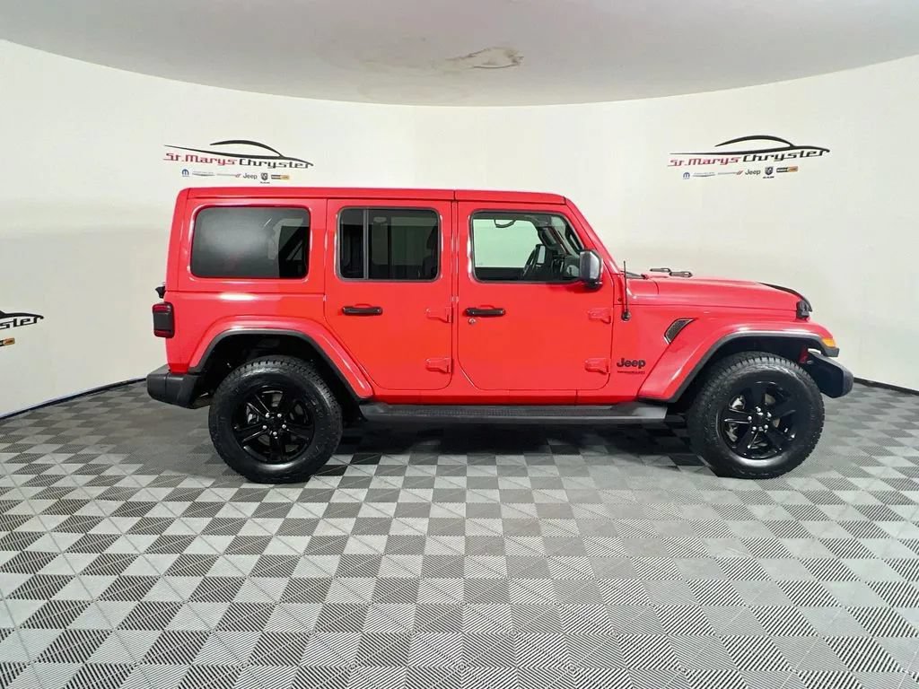 Used 2020 Jeep Wrangler Unlimited Sahara AWD/4WD image 9