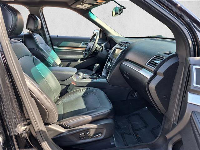 Used 2017 Ford Explorer Limited AWD/4WD image 21