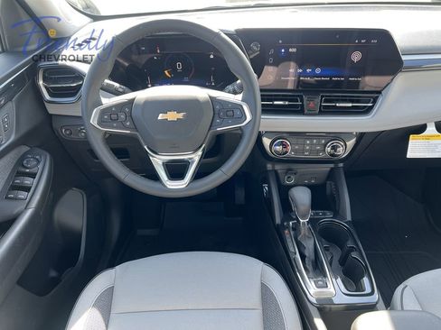 New 2026 Chevrolet TrailBlazer LT w/ LT Cold Weather Package AWD/4WD image 5