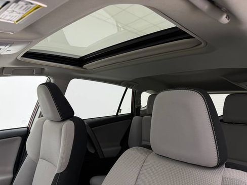 Used 2018 Toyota RAV4 XLE w/ Plus Extra Value Package FWD image 25