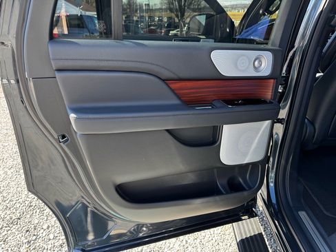 Used 2024 Lincoln Navigator L Reserve image 15