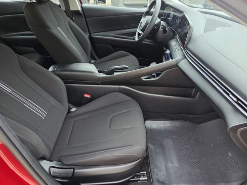 Certified 2024 Hyundai Elantra SEL FWD image 13