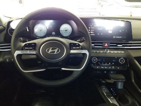 New 2026 Hyundai Elantra Limited image 4