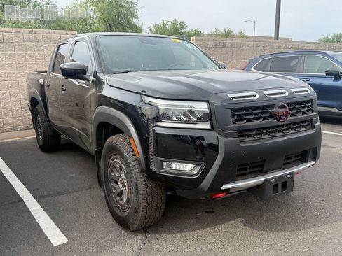 Used 2025 Nissan Frontier PRO-4X w/ Pro Convenience Package image 5