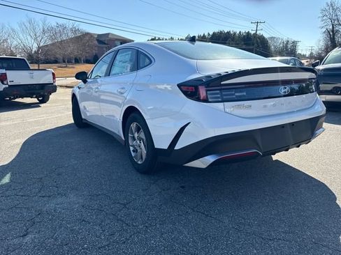 Certified 2026 Hyundai Sonata SE FWD image 3