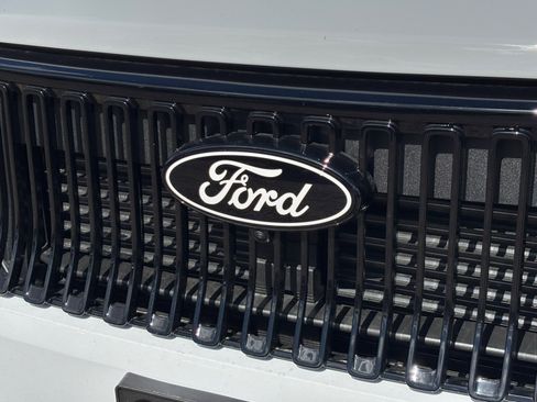 New 2025 Ford Maverick Lobo image 23