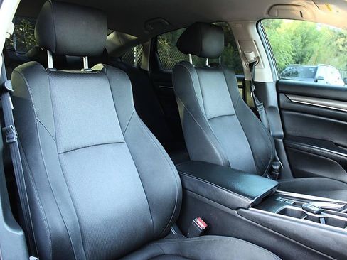 Used 2018 Honda Accord LX image 24