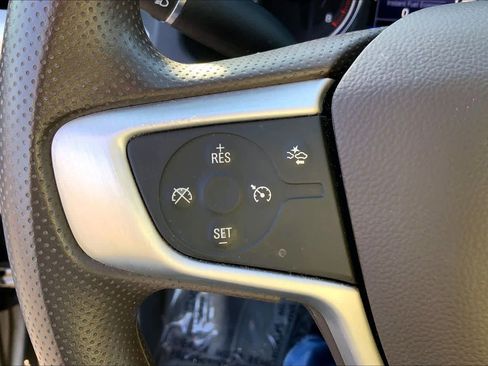 Used 2023 GMC Acadia SLE w/ Driver Convenience Package image 23