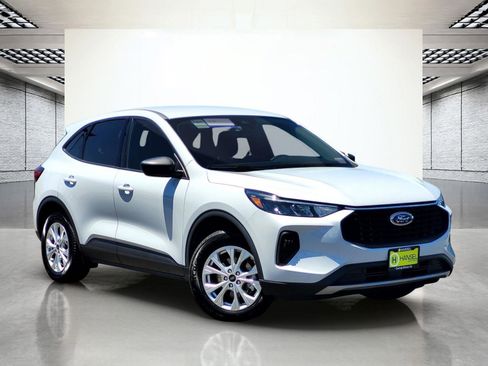 Used 2025 Ford Escape Active FWD image 2