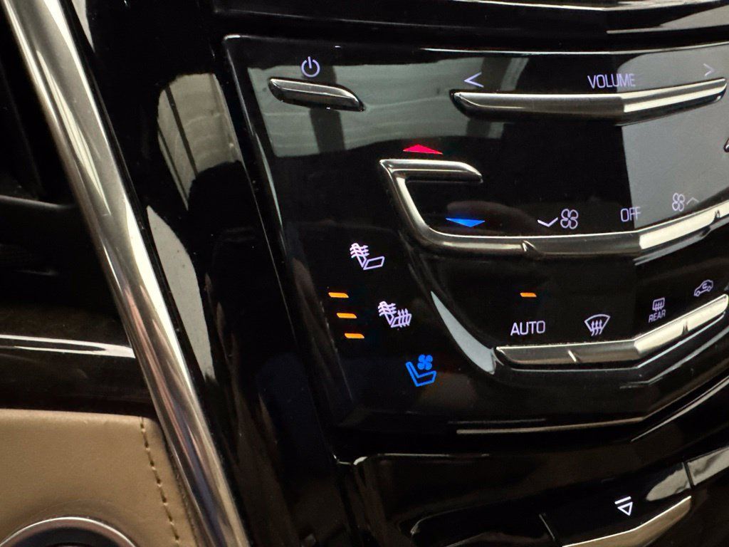 Used 2018 Cadillac Escalade ESV Platinum AWD/4WD image 45
