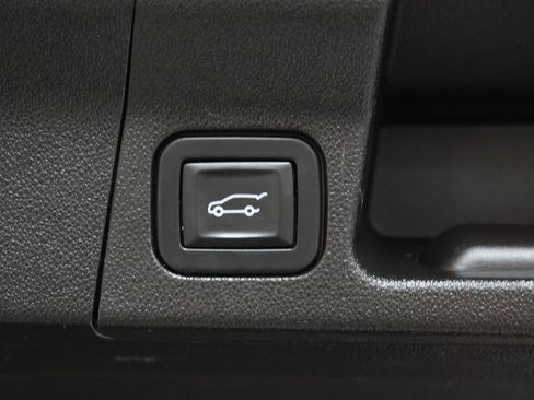 Used 2017 GMC Acadia SLT image 11